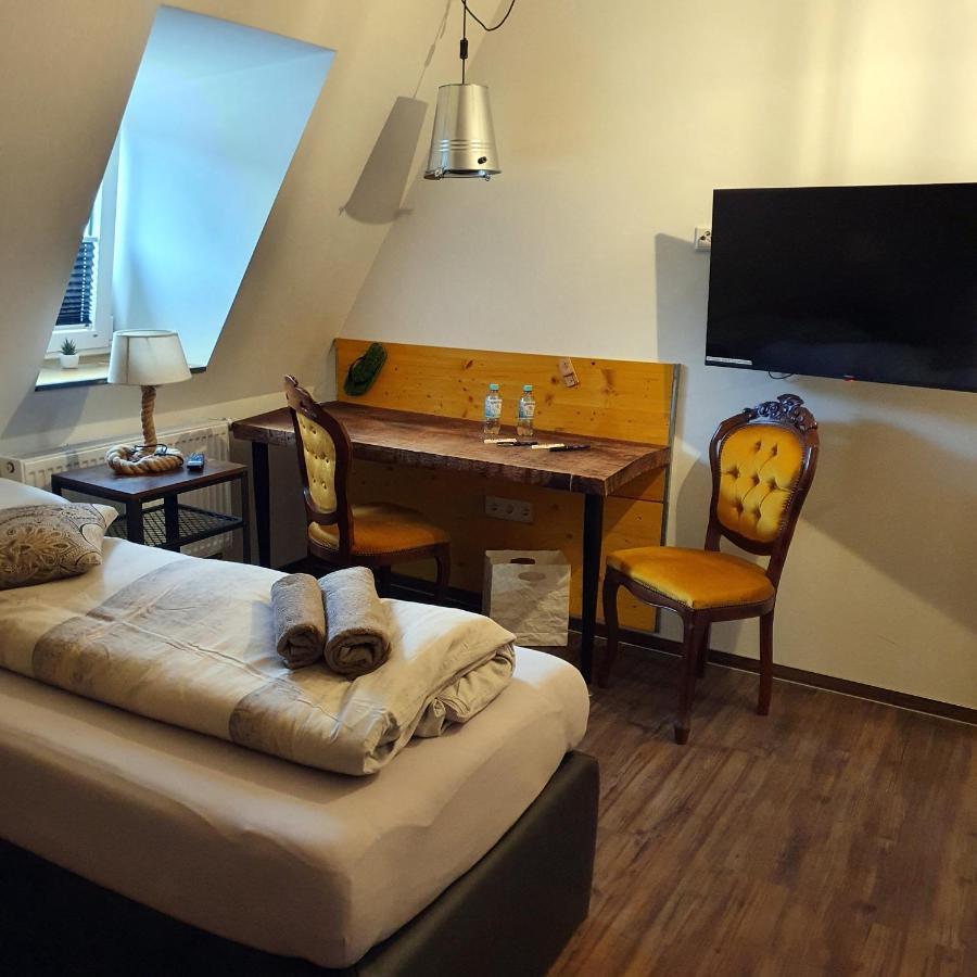 Victory Guesthouse - Handwerker Pension Bielefeld Exteriér fotografie