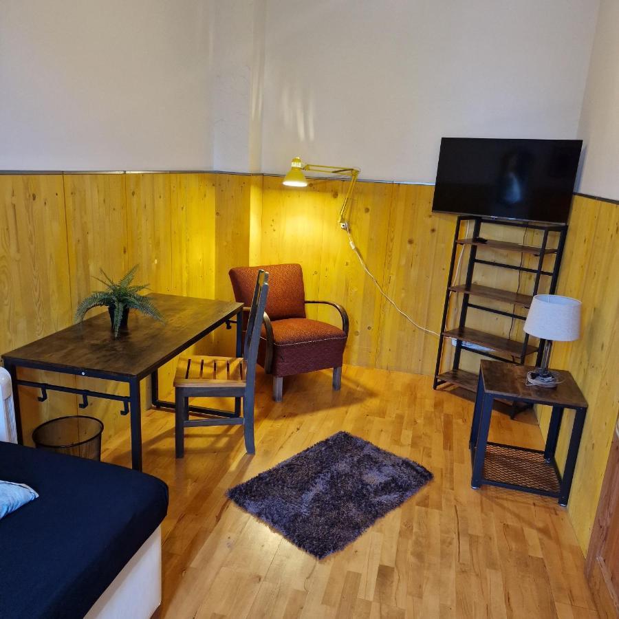 Victory Guesthouse - Handwerker Pension Bielefeld Exteriér fotografie